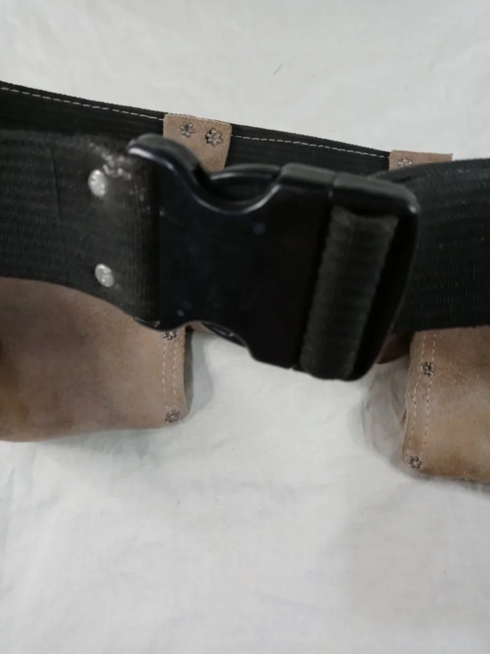 CLC Men Work Leather Utility Tool Belt Pouch with Adjustable Strap in Good Cond